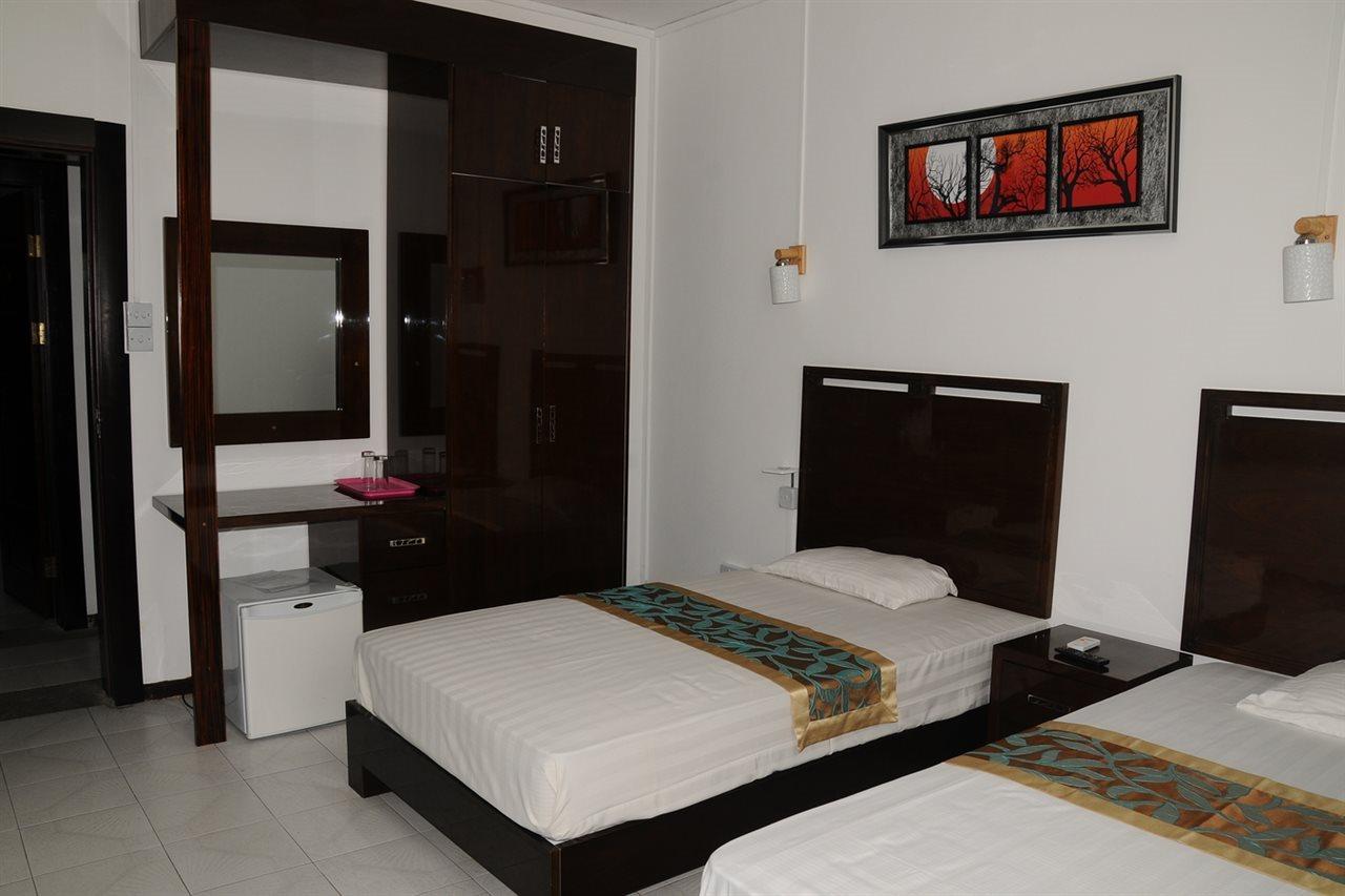 Manisa Hotel Flic en Flac Экстерьер фото