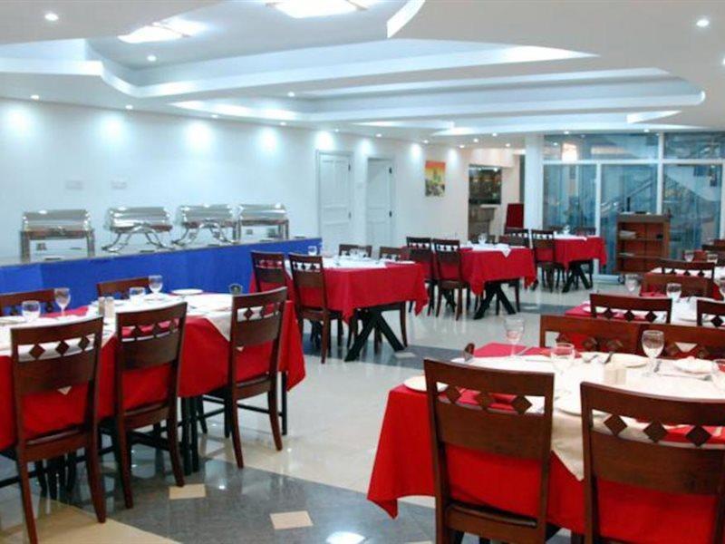 Manisa Hotel Flic en Flac Экстерьер фото
