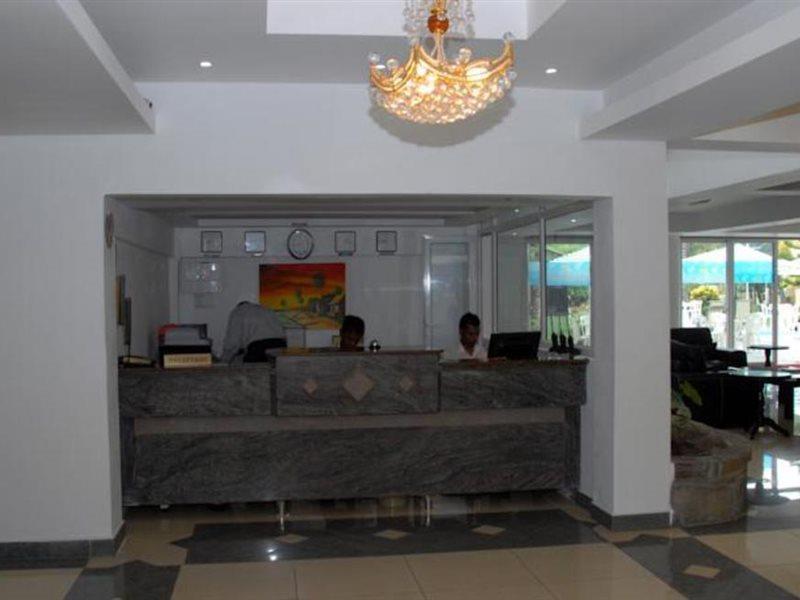 Manisa Hotel Flic en Flac Экстерьер фото